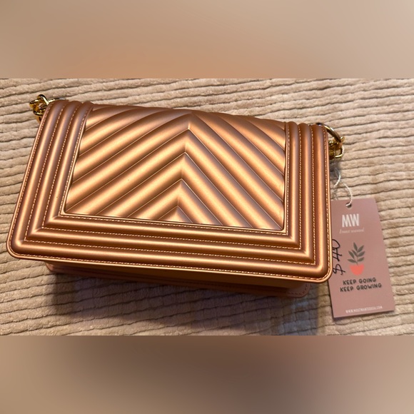 Purse - Picture 1 of 3